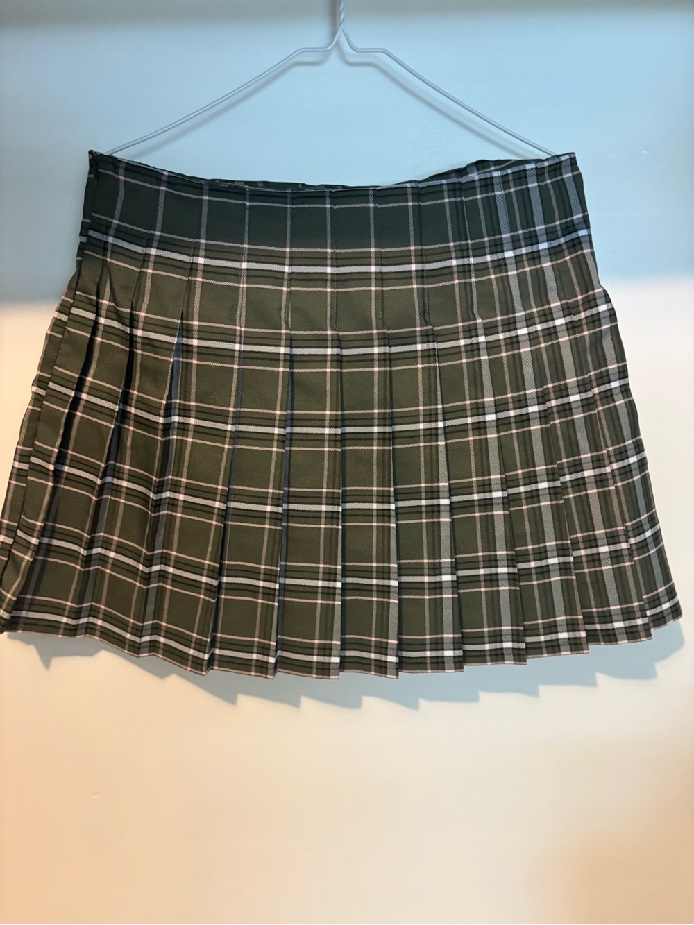 No Boundaries Dark Green Plaid Pleated Mini Skirt Size L (11-13)